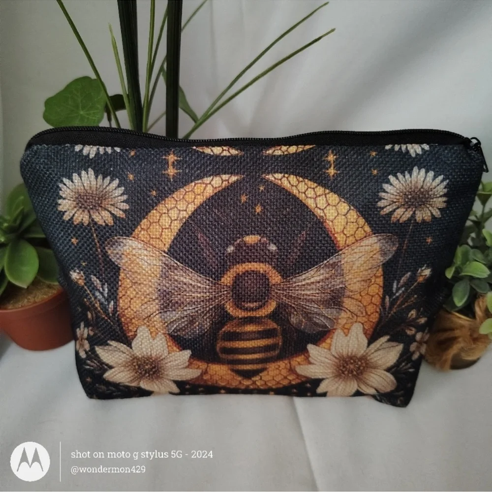 NWT Bee Design Black and Gold Women's Bag